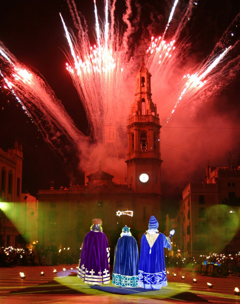 Fotos de Alcoy, Cabalgata de Reyes Magos adoracion