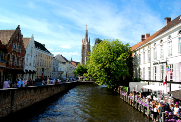 Fotos de Brujas en Flandes, canales y restaurantes