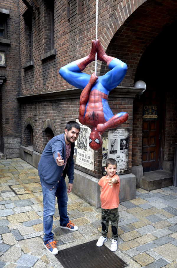Photos of Japan with children, Pau and Teo in Universal Studios Japan