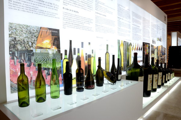 Fotos del Museo del Vino de Penafiel en Valladolid, botellas