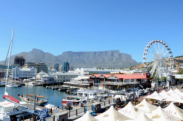 Photos of Table Mountain in Cape Town
