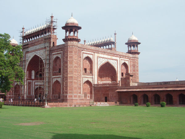 Las puertas del Taj Mahal