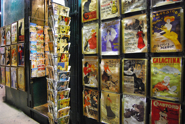 Tienda de carteles de Montmatre en París