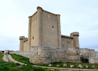 El Castillo de Villafuerte de Esgueva en Valladolid