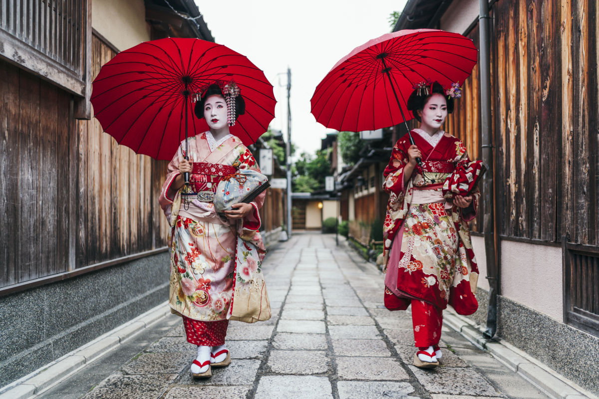Maikos y geishas en Gion. Kioto