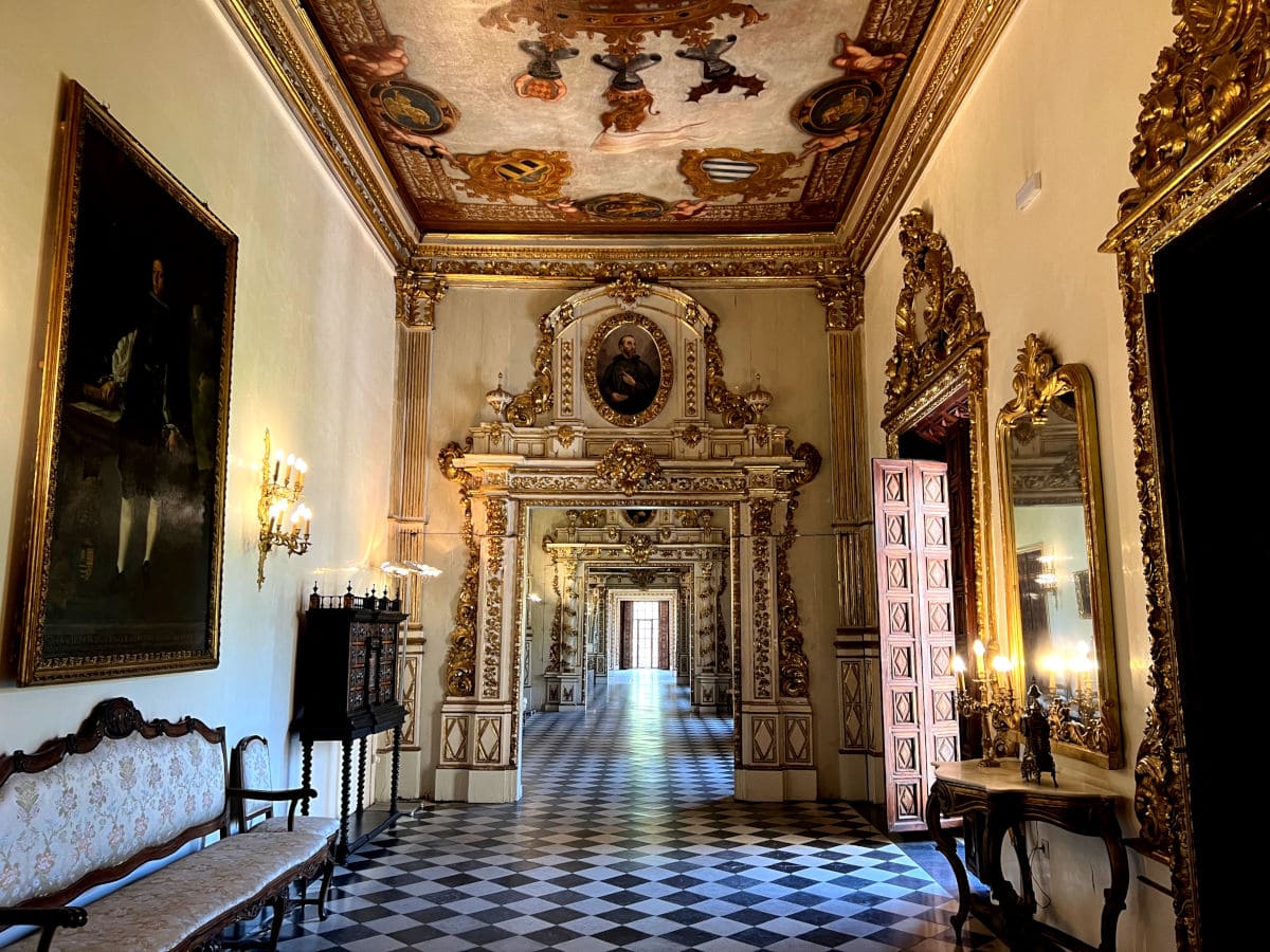 La Galeria Dorada del Palau Ducal de Gandia
