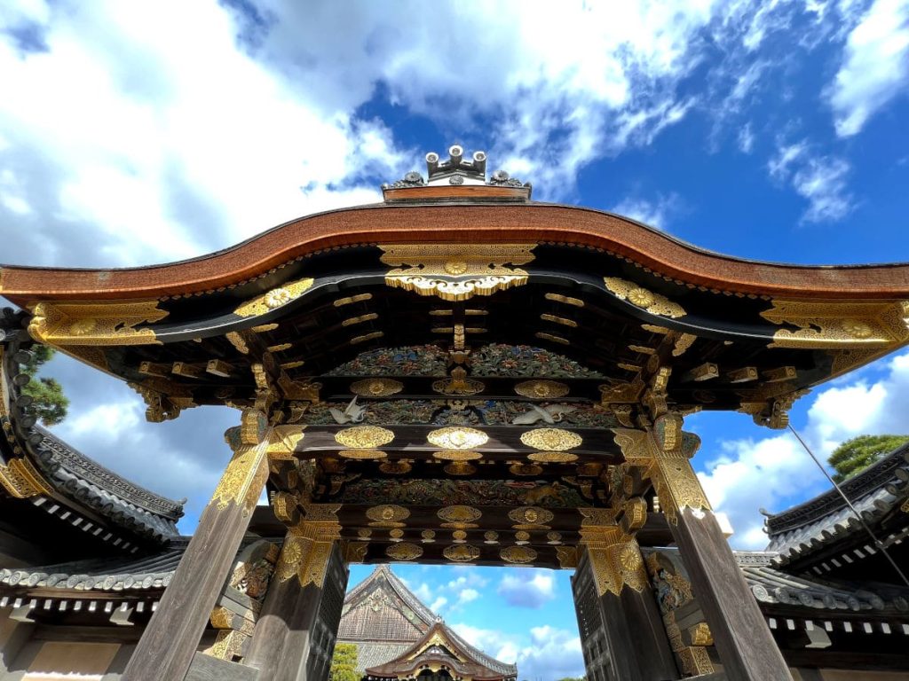 Puerta del castillo de Nijo en Kioto