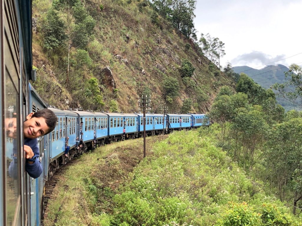 Tren de las montanas en Sri Lanka