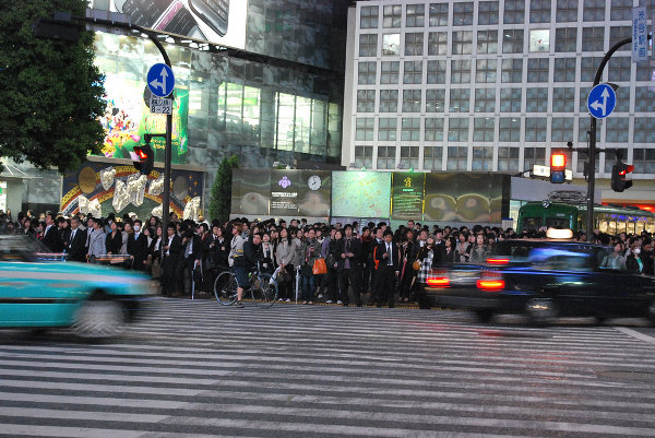 Antes de atravesar el cruce de Shibuya