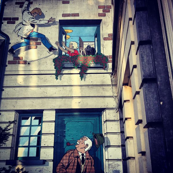 Casa decorada con una viñeta de cómic en Bruselas