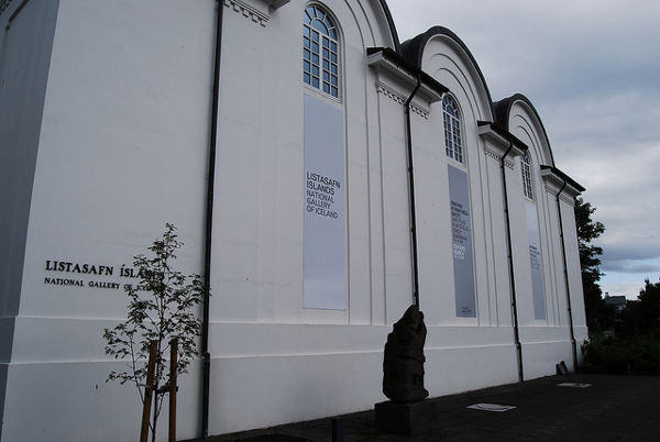 Edificio de la Galería Nacional de Islandia en Reikiavik