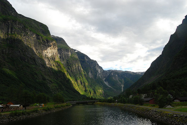 El Nærøyfjord desde Gudvangen