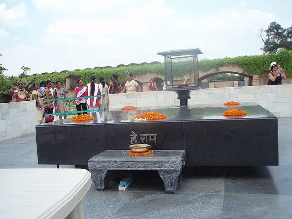 El Raj Ghat o Tumba de Gandhi en Nueva Delhi