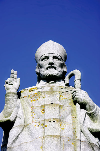 Foto de San Patricio, estatua de San Patricio en Downpatrick