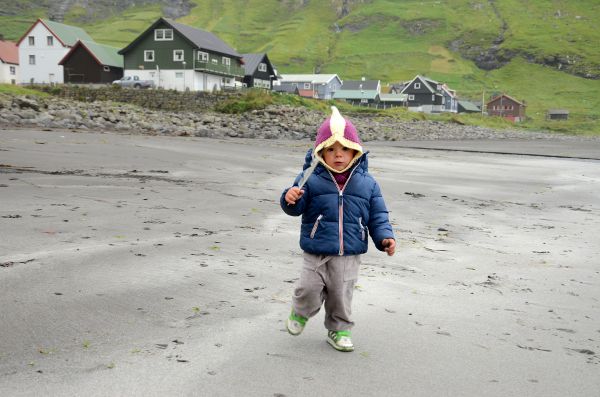 Fotos Islas Feroe. Tjørnuvík. Oriol y la pluma.