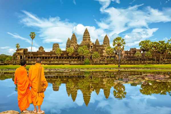 Fotos de Angkor Wat en Camboya, monjes mirando
