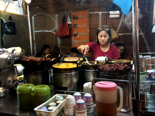 Fotos de Bangkok. Qué comer, puesto de Chinatown