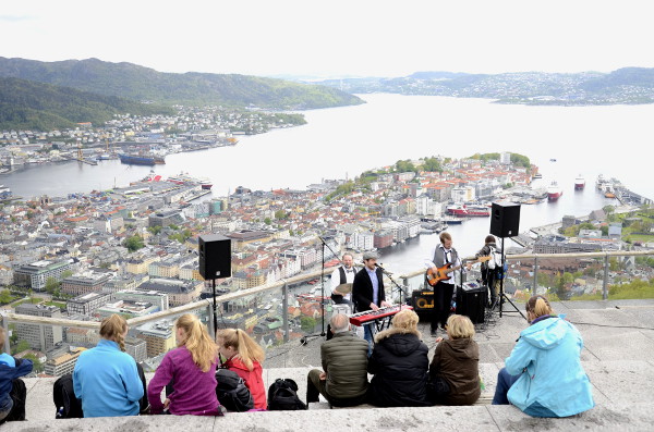 Fotos de Bergen, Monte Floyen vistas y músicos