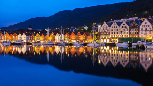Fotos de Bergen en Noruega, Bryggen de noche