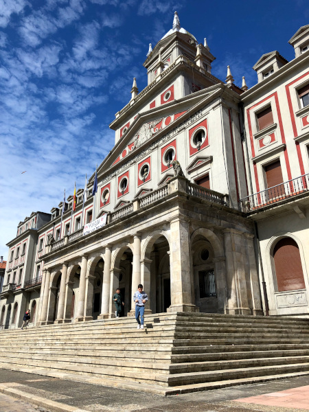 Fotos de Ferrol en Galicia, Teo y Oriol en el Ayuntamiento de Ferrol
