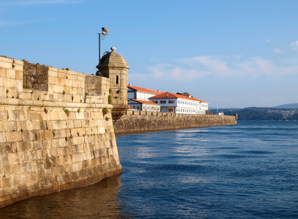 Fotos de Ferrol en Galicia, muelle de Curuxeiras