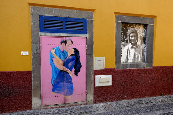 Fotos de Madeira, las Puertas pintadas de Funchal