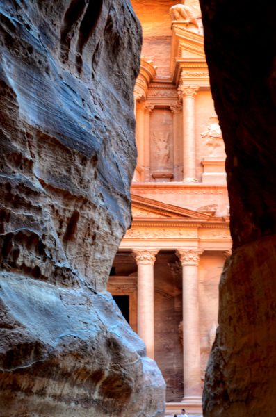 Fotos de Petra en Jordania, fachada del Tesoro y Siq