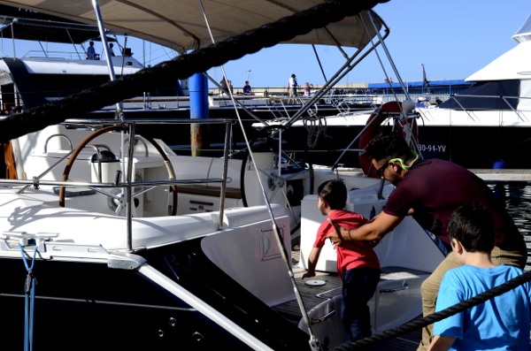 Fotos de Tenerife, Teo y Oriol subiendo al velero