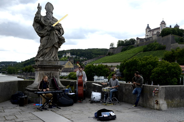 Fotos de Wurzburgo en Alemania, musicos