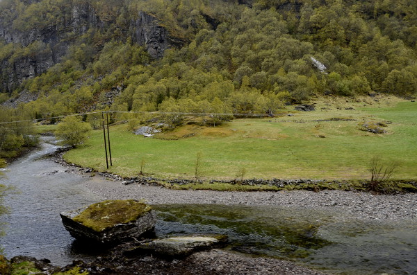 Fotos de los Fiordos Noruegos, paisajes y rios tren de Flam