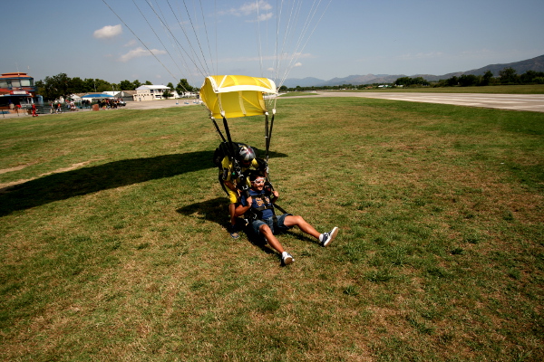 Fotos de saltos en paracaidas en Empuriabrava, aterrizaje
