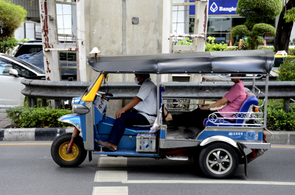 Tuk tuk, uno de los medios de transporte de Bangkok