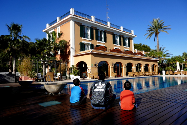 Fotos del Hotel Les Rotes de Dénia, Vero, Teo y Oriol piscina