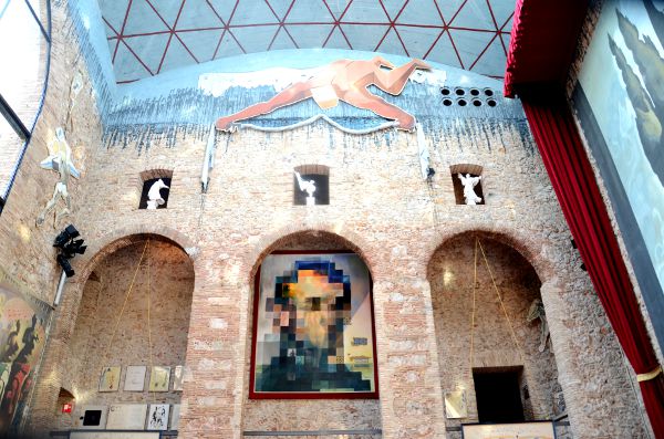 Fotos del Teatro-Museo Dalí de Figueres. Lincoln
