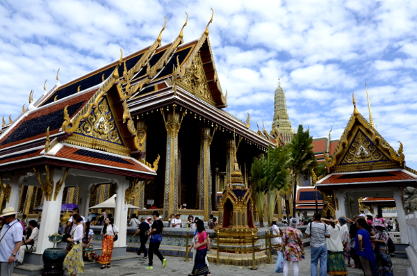 Fotos del Wat Phra Kaew y el Gran Palacio de Bangkok, both y gente