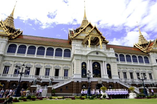 Fotos del Wat Phra Kaew y el Gran Palacio de Bangkok, palacio y guardias