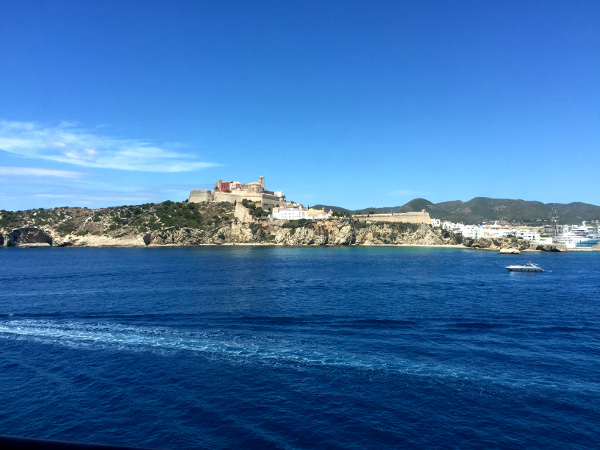 Fotos viaje a Ibiza con Balearia, Ibiza desde el barco