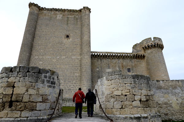 Fotos del Castillo de Villafuerte de Esgueva en Valladolid, entrada