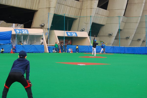 Jugando al beisbol en Seúl