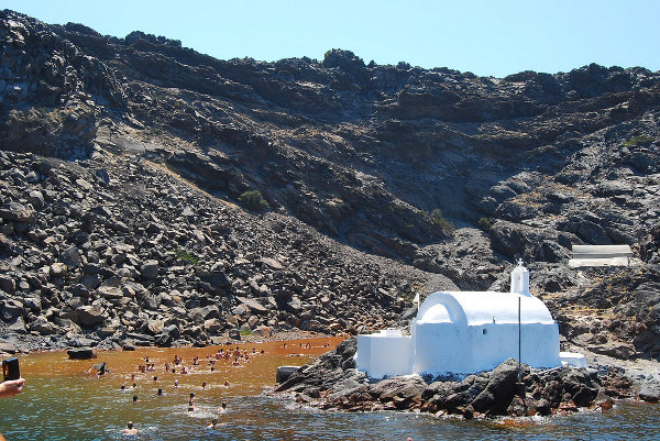 Las aguas termales de Palea Kameni en Santorini