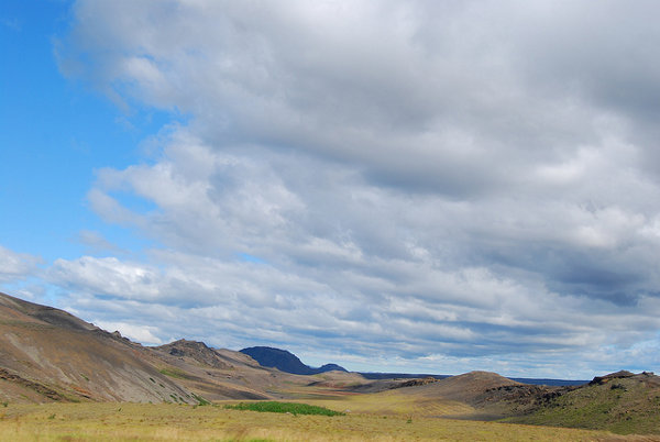 Nubes y paisajes de Islandia