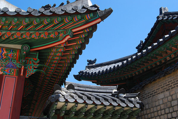 Tejados que se pueden ver en el Palacio Changdeokgung de Seúl