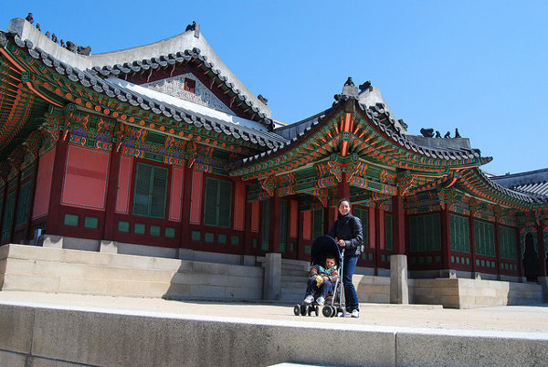 Teo y Vero en el Palacio Changdeokgung de Seúl