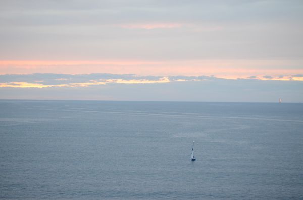 Un velero frente a las costas de Lekeitio